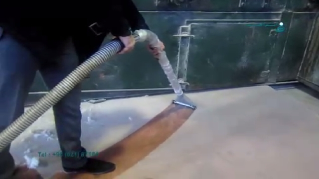 جاروبرقی صنعتی ابزاری حرفه ای برای نظافت صنایع  - industrial vacuum cleaner for industrial cleaning