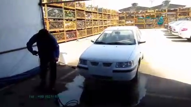شستشوی موثر سطح خودرو بوسیله واترجت صنعتی  - Effective rinsing of the car body by pressure washer  
