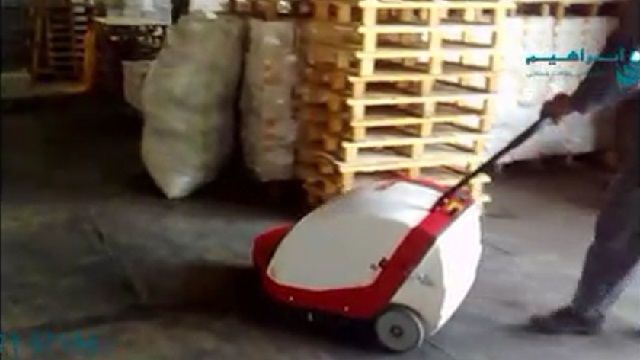 استفاده از سویپر دستی باتری دار جهت نظافت انبار  - using battery power walk behind floor sweeper in cleaning warehouses 