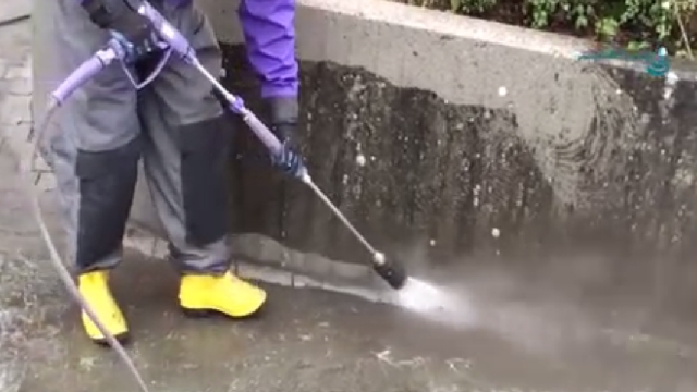 شستشوی معابر شهری با واترجت صنعتی  - Urban cleaning with ultra high pressure washer 